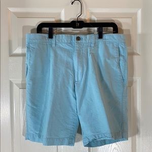 Light blue men’s shorts, size 34